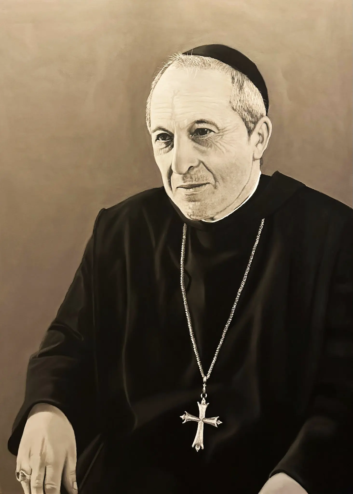 Il ritratto raffigura l’Abate Emanuele Caronti, monaco benedettino italiano, liturgista, a mezzo busto, seduto e rivolto leggermente a sinistra, con lo sguardo che punta verso l’osservatore.